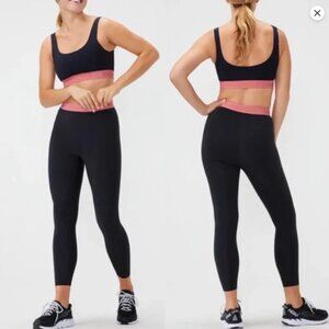 Outdoor Voices Smooth 7/8 Leggings – Black w/ Desert Rose Waistband – Size L